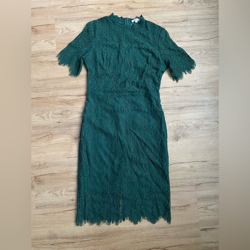 Green Lace dress. Size 6.